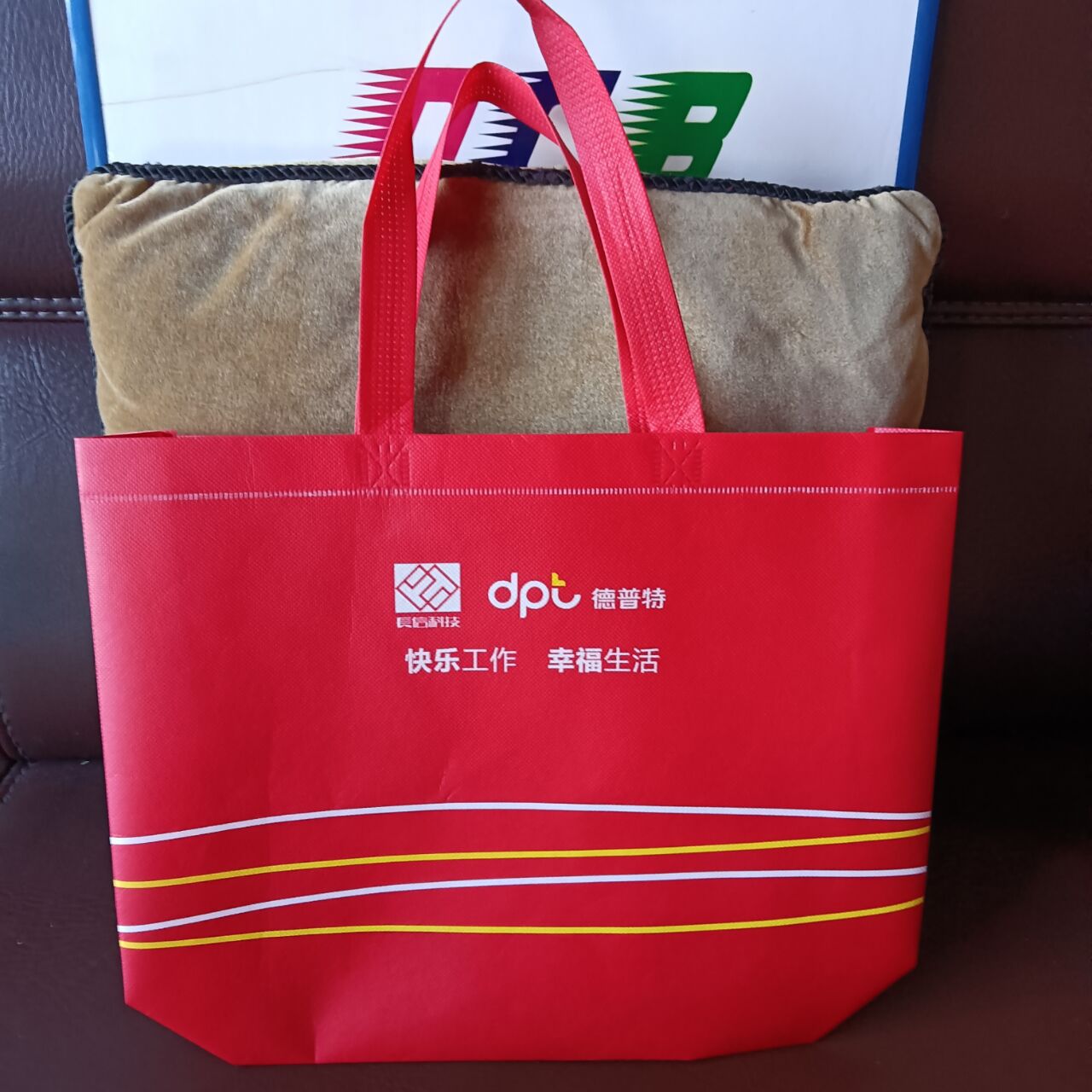 广州超声波覆膜无纺布袋定 做腹膜手提购物袋环保淋膜袋定 制酒袋