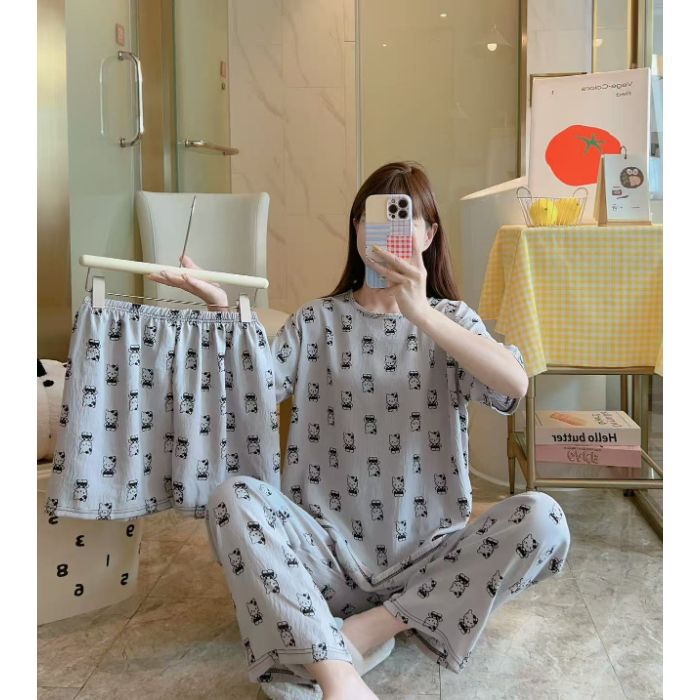 Venta al por mayor transfronteriza de una variedad de pantalones de manga corta de tres piezas, pijamas de mujer, pantalones cortos de algodón de nubes de verano de dibujos animados, servicio a domicilio