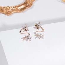 ���ɝM荻�����ǊAŮС���OӋ�߼����������h�߼��г������A���