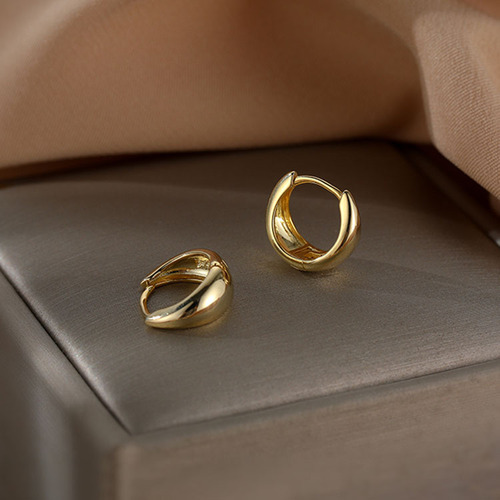 s925 sterling silver water drop plain hoop earrings for women ins cool style hoop earrings minimalist niche high-end ear bone hoops