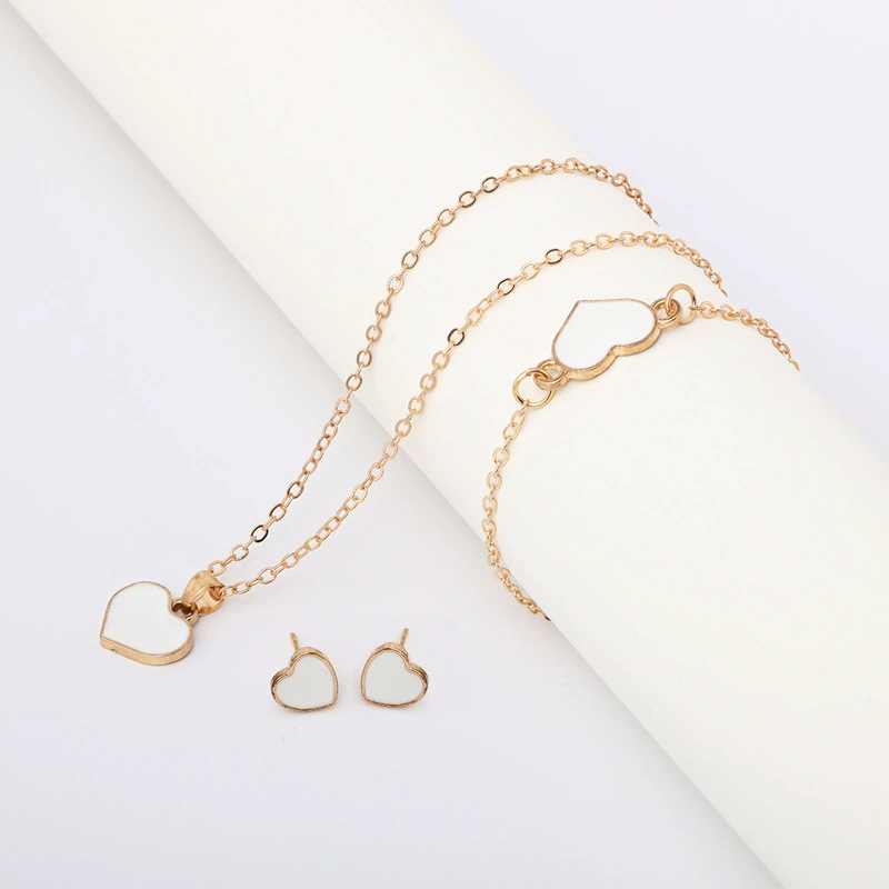 Европейские и американские трансграничные горячие продажи персикового сердца набор ювелирных изделий модный простой дикий браслет часы аксессуары ювелирные изделия производители оптом