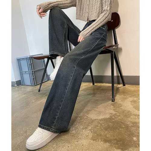 Vintage straight-leg jeans for women, suitable for spring and autumn, featuring a retro high-waist, loose and flattering, with a flowing narrow and wide-leg ground-length design.