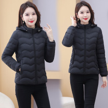 羽绒棉服女短款2025新款时尚轻薄棉衣休闲羽绒棉袄修身妈妈装外套