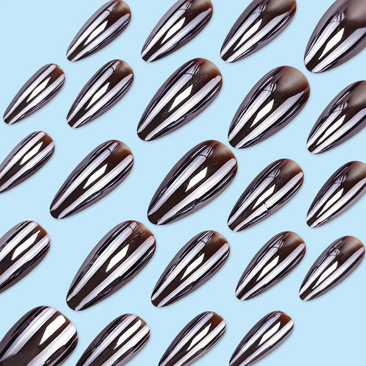 Ventas transfronterizas en caliente fantasía de galvanoplastia de uñas, estilo cool simple, 24 piezas de parche de uñas terminado. image 4