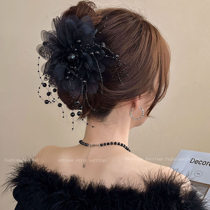 Черная заколка-крабик с кисточками, в цветочек, 11см