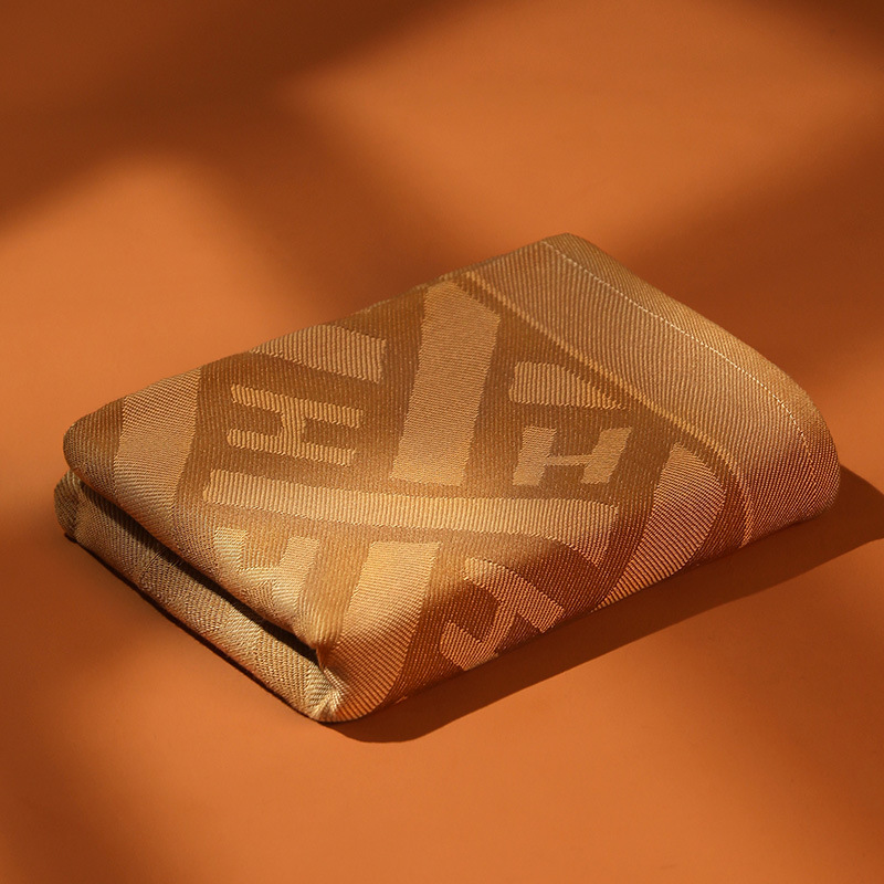 Letter H-Khaki/190*130cm