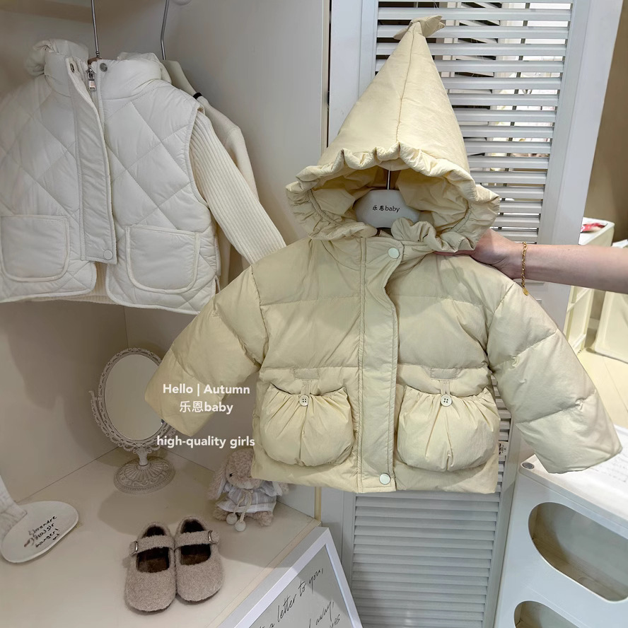 [Ropa de Niños Leen] Niñas otoño y invierno nuevo engrosado ropa de algodón amarillo estilo exterior abrigo con capuz de moda chaqueta de algodón