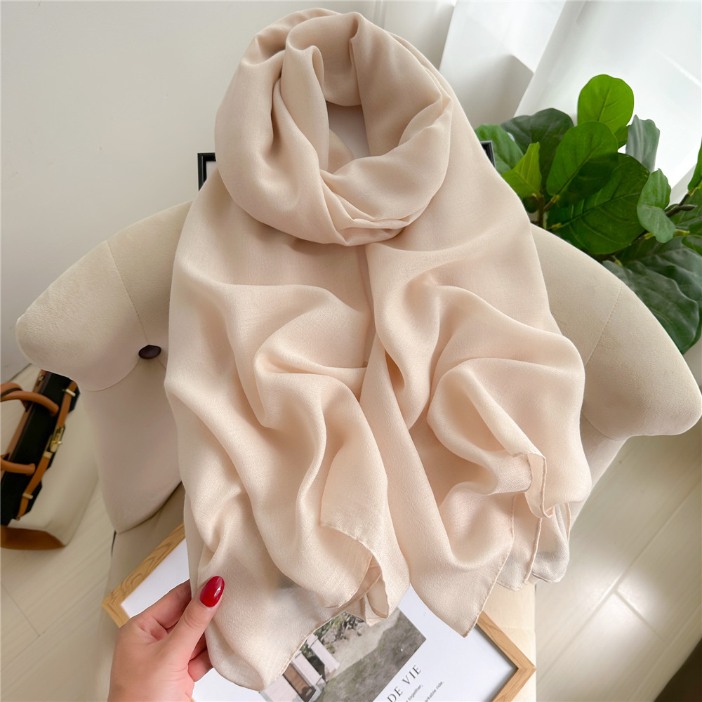 Thin scarf
