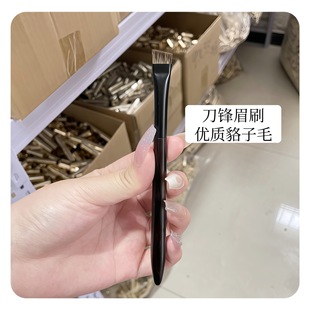 ����ë���hüˢü�ی���ˢҰ��üб�Ǵ�̖��ɫ��ü���ݻ��yˢ