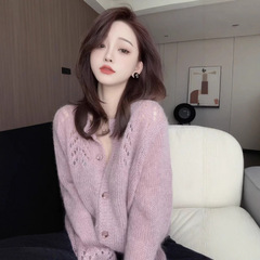 韓国の優しいスタイルの高級中空ニットカーディガン女性用2025春秋の新しいスタイルのスリムで年齢を軽減するセーター