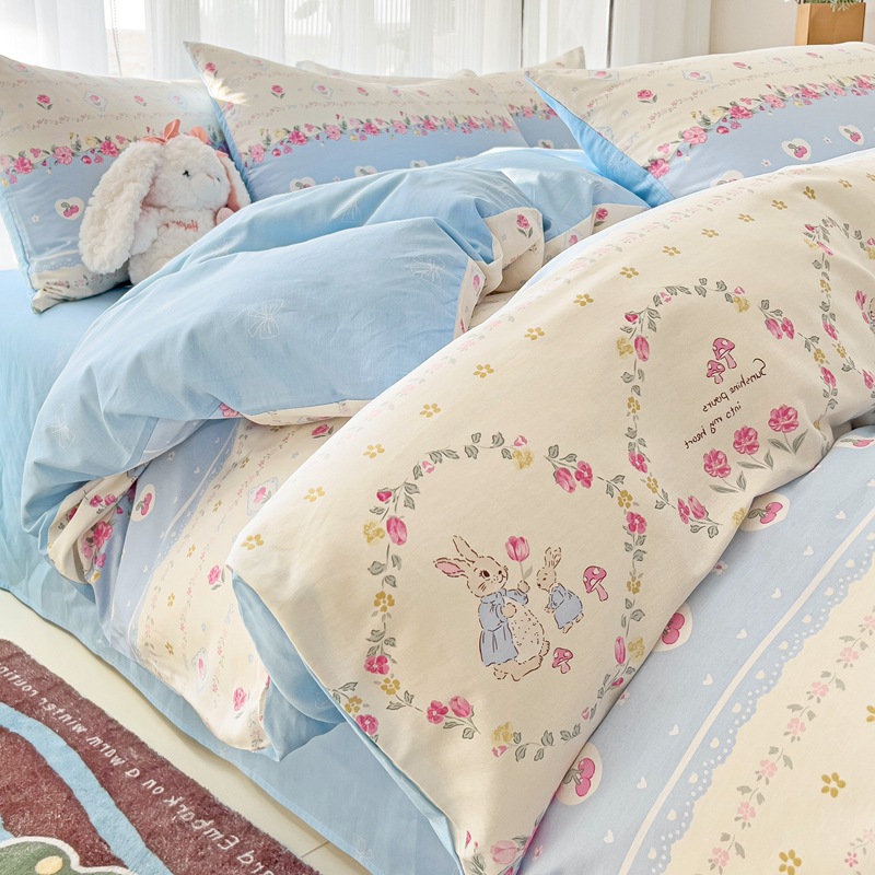 Personalizado en fábrica, sábanas de algodón de algodón de clase A, juego de cuatro piezas, cama de dormitorio de estudiantes floral, juego de tres piezas, funda de edredón, sábana