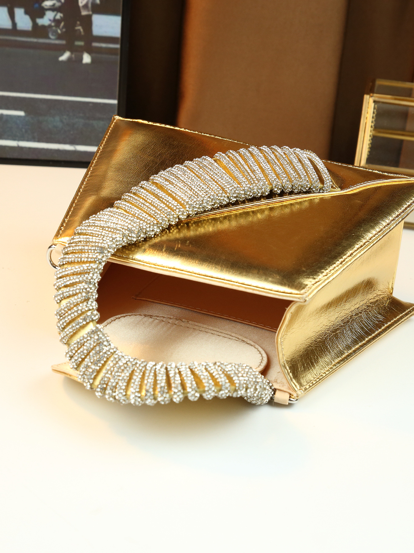 Elegante borsa a mano di lusso tempestata di diamanti, borsa quadrata da donna finemente realizzata per feste, con catena, da portare a tracolla o a spalla._voghion.com