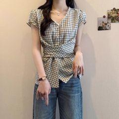 蕾丝边V领格子短袖衬衫女2025新款夏收腰显瘦设计感绑带小衫上衣