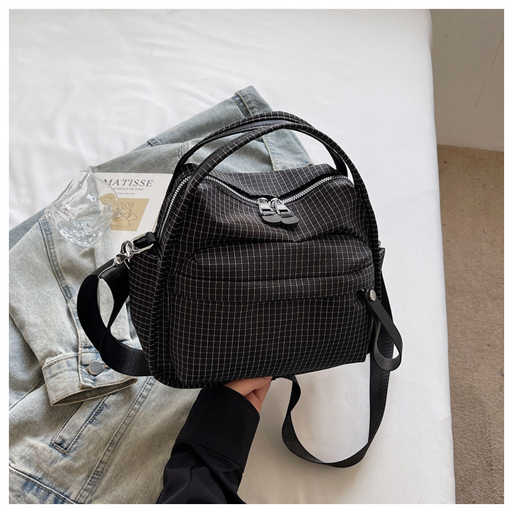 Casual bolso de mano ligero para mujeres 2026 nueva moda bolso de nylon cuadrado de viaje ocio mochila de hombro