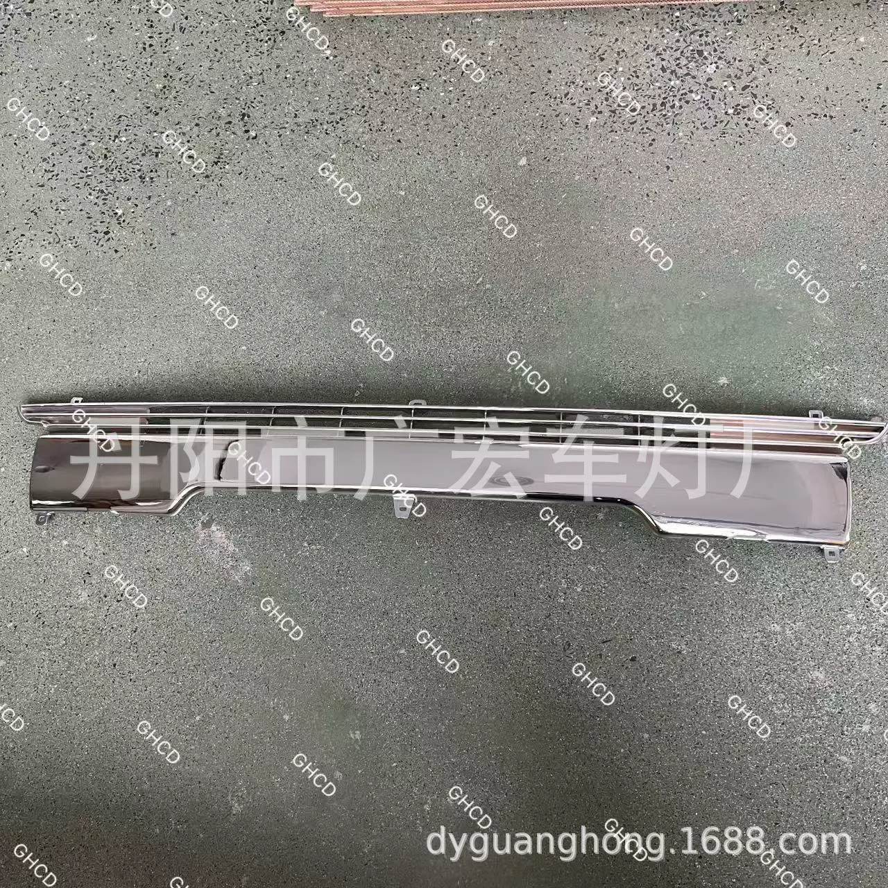 Хромированная решетка для Nissan CWA451 1999