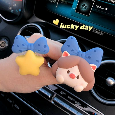 Retro pig Princess car aromatherapy car air outlet perfume decoration fragrance Stone car interior decoration accessories ladies