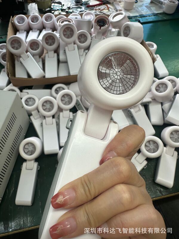 国境を越えた新しい半導体冷凍氷湿布小型ファン小型ポータブル屋外暴力タービン高速ハンドヘルド N607|undefined
