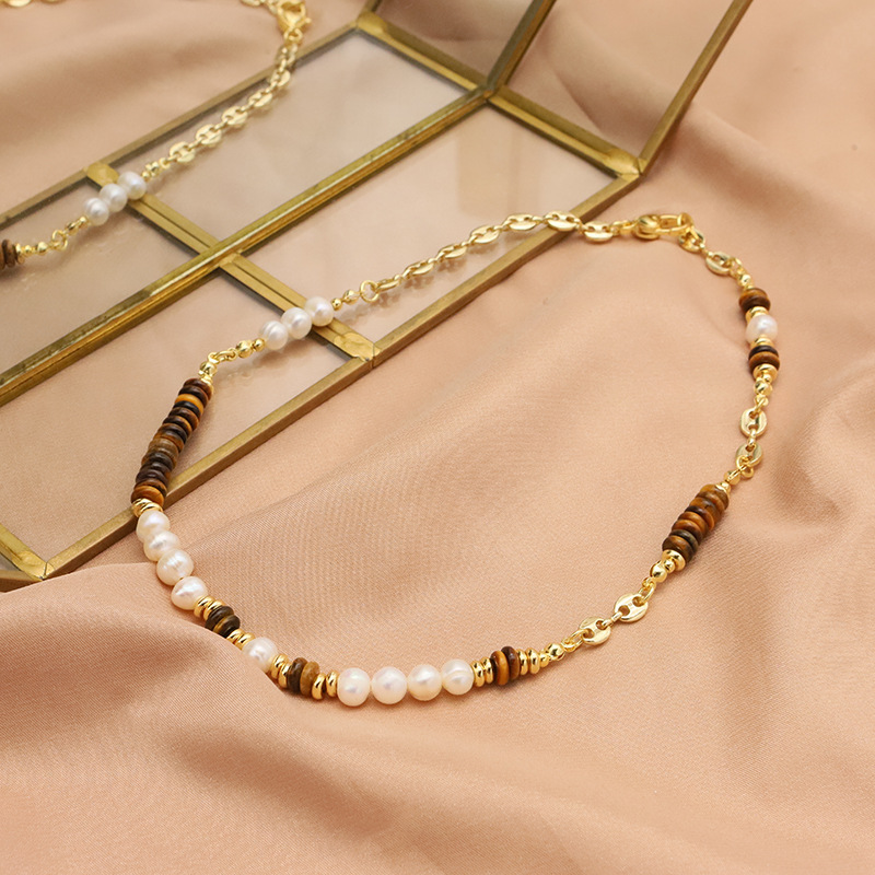 Collar de perlas de agua dulce natural de lujo ligero collar de collar de perlas de nicho de moda de alto nivel collar de oro de 18 quilates joyas