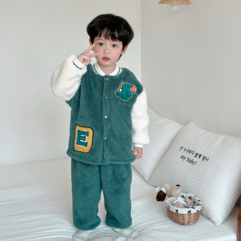 100-160cm子供の兄のスポーツ風野球服冬のサンゴの毛の保温の女の子の洋風のカーディガンのパジャマ