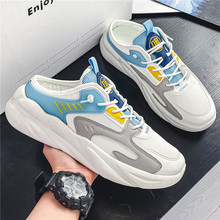 2023�ļ��������е�Ь����͸������ʱ�м�Լ��ʿһ�ŵ��⴩��ͷ��