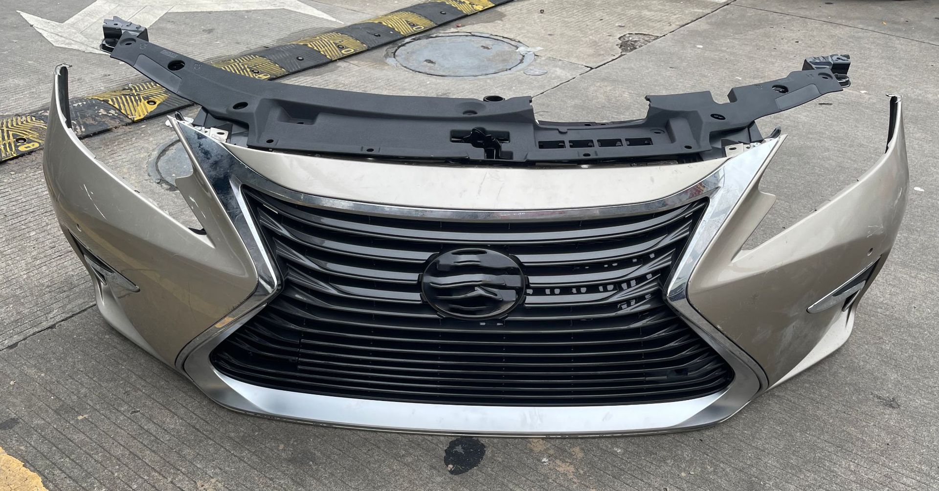 Suitable for Lexus Es250 Xv60 Front Grille, Front Bumper, Front Nose Assembly
