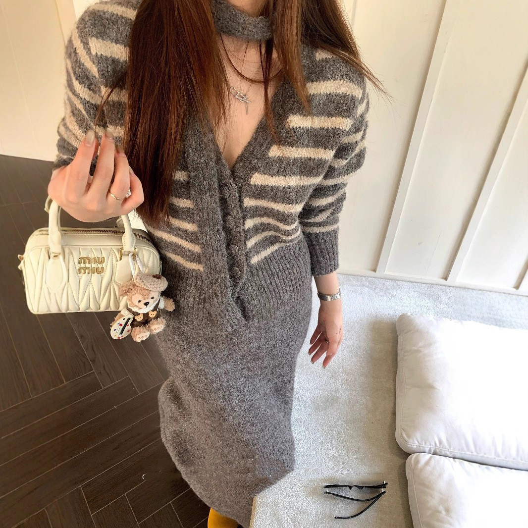 Korean-style casual striped sweater cardigan set for women, autumn and winter, loose and casual, with a flowing skirt, knitted three-piece set