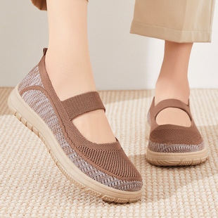 Old Beijing Cloth Shoes for Women, Versatile Summer New Style, Breathable Slip-On Mom Shoes, Soft Sole, Comfortable Casual Women's Shoes, Flats