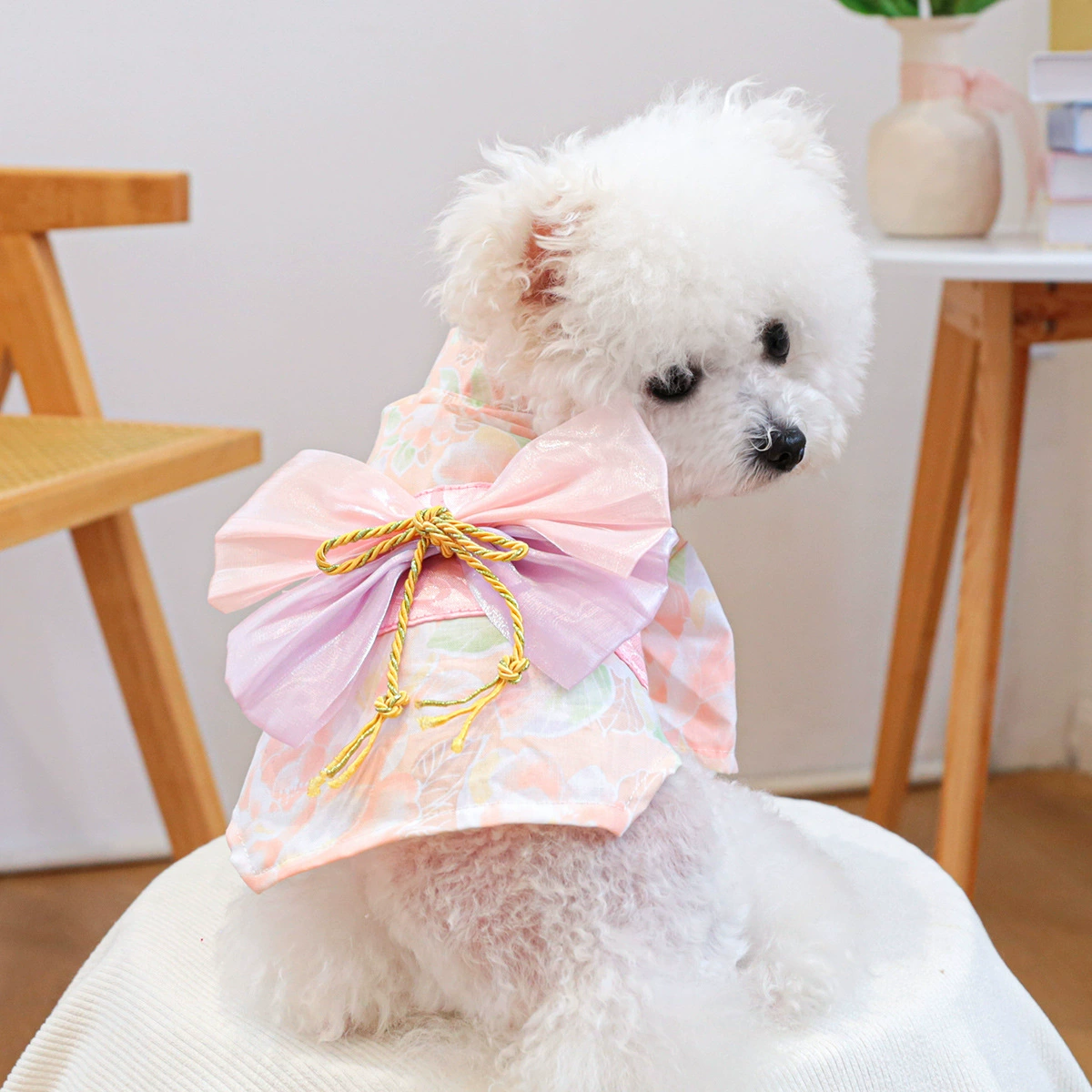 Спот трансграничный взрыв домашних животных щенков кошачья одежда источник фабрики осень и зима новые вишневые мечты кимоно оптом