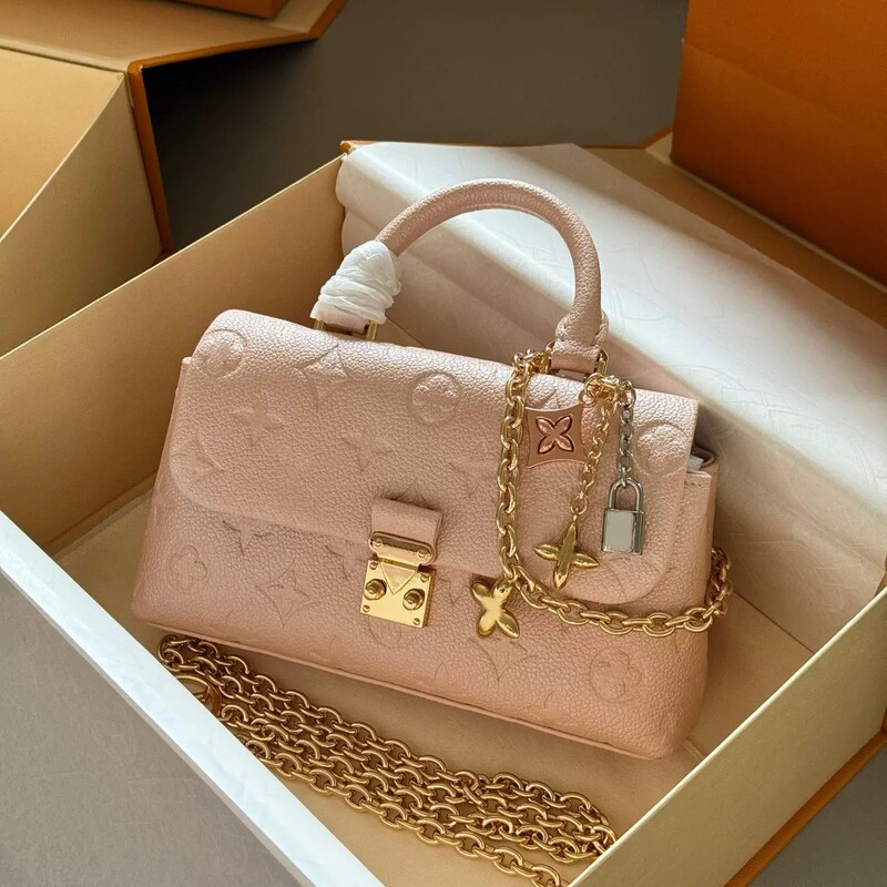 Cross-Border Original Label Chip Version 2026 New Model L Nano Madeleine Handbag Single Shoulder Crossbody Bag V Genuine Leather Women's Bag Cross-Border Original Label Chip Version 2026 New Model L Nano Madeleine Handbag Single Shoulder Crossbody Bag V Genuine Leather Women's Bag