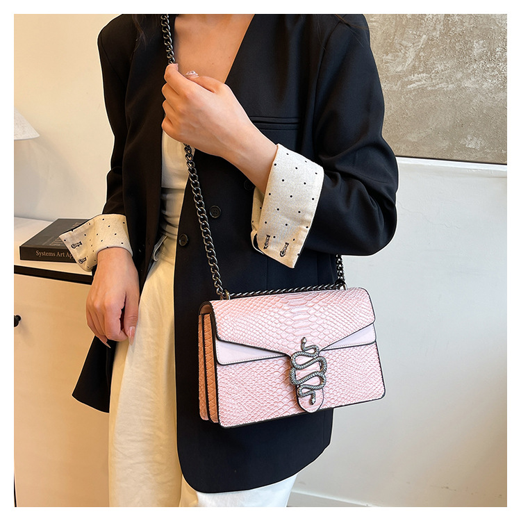 Women's PU Solid Color Snake Elegant Square Magnetic Buckle Crossbody Bag Square Bag Underarm Bag display picture 3