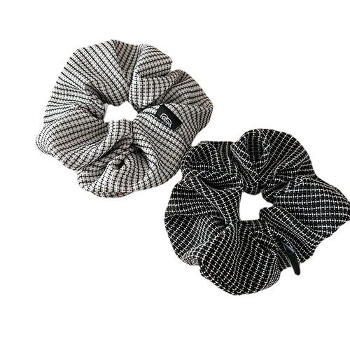 Autumn and winter French elegant large intestine hair tie with temperament plaid pleated headband tied in a ponytail at the back of the head with floral hair accessories