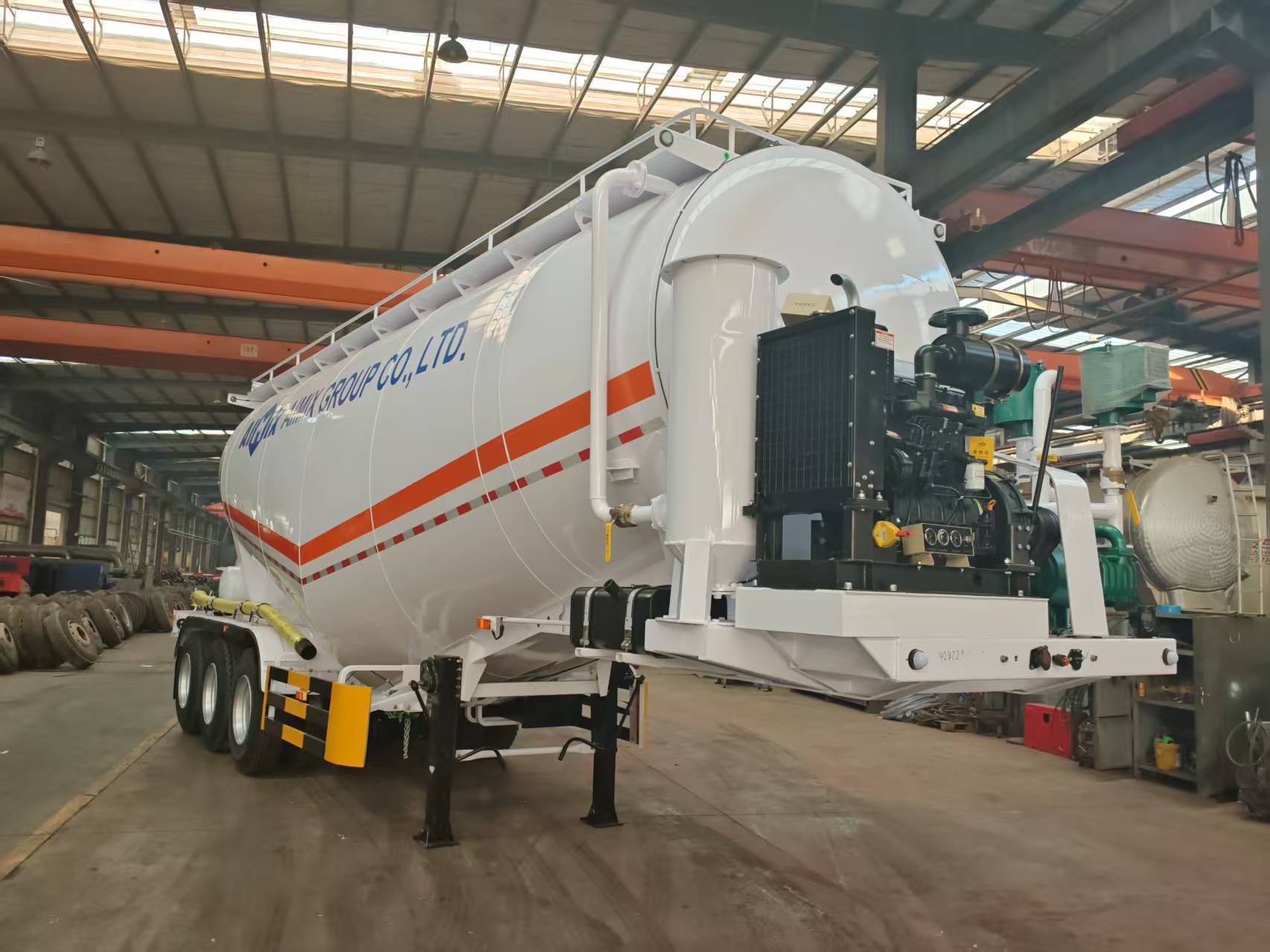 Cross-Border 50 Cubic Liquid Transport Tank Truck Bulk Cement Transport Truck Carbon Steel Ash Tank Truck Direct Sales 40 Cubic Powder Tank