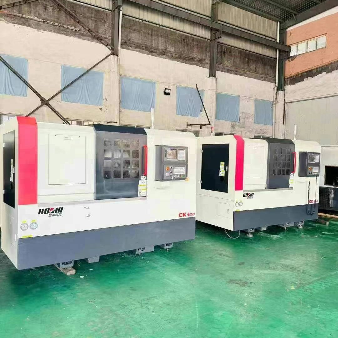 出售二手宝鸡CK50数控斜身车8寸卡盘,8工位刀塔