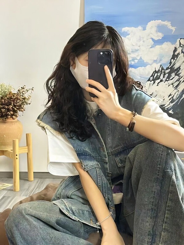 Designed Raw Edge Denim Vest for Women Spring Korean Style Retro Loose Versatile Sleeveless Jacket Top Short Jacket