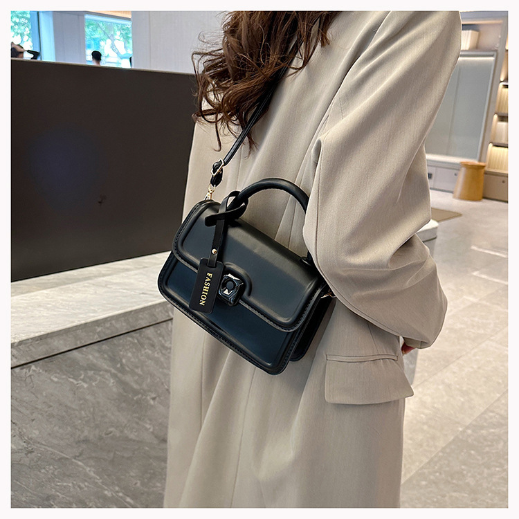 Stile coreano alla moda piccolo quadrato 2024 estate nuovo articolo per le donne, alla moda ed elegante, dolce borsa a tracolla, casual_voghion.com