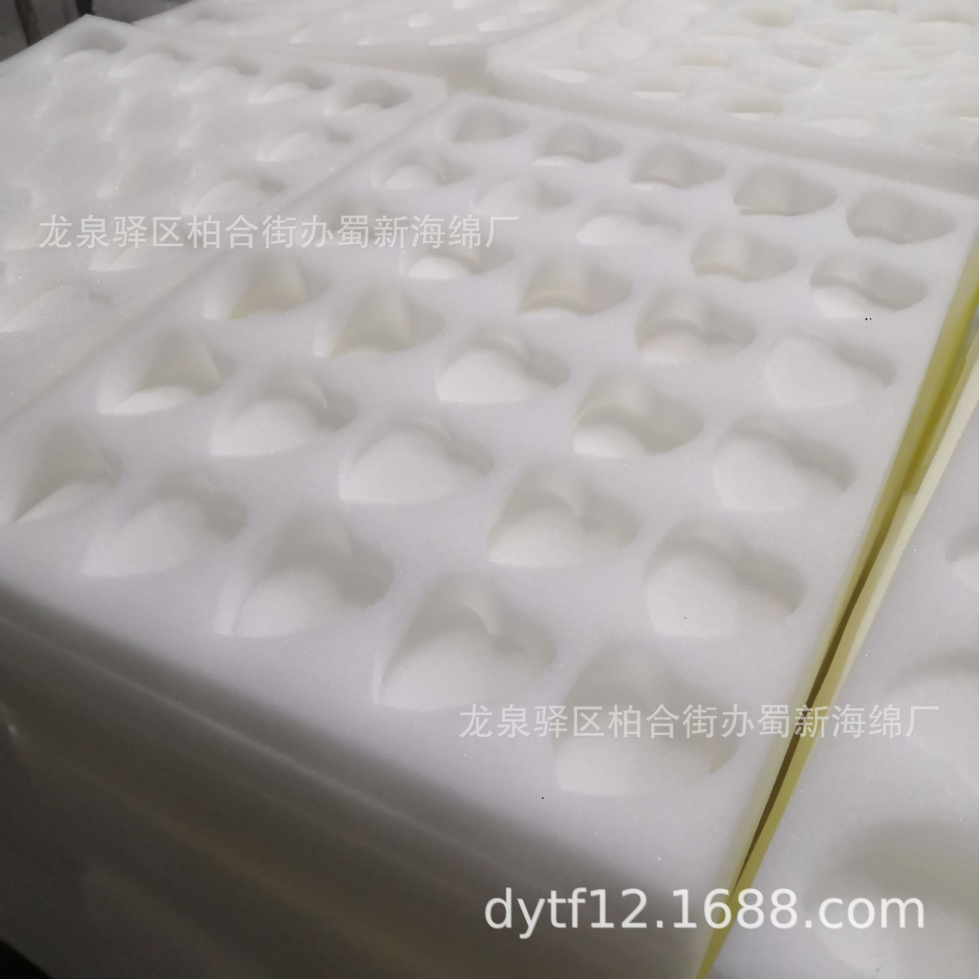 吸水防震草莓海绵内衬/吸水防震草莓海绵衬垫//吸水防震草莓海绵