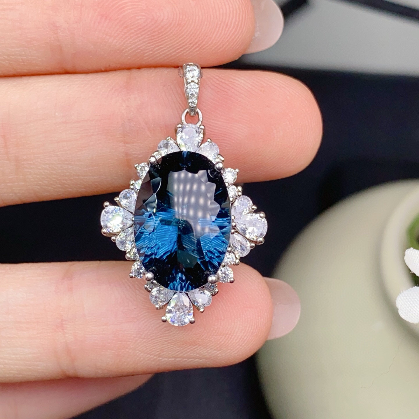 Organic pendant