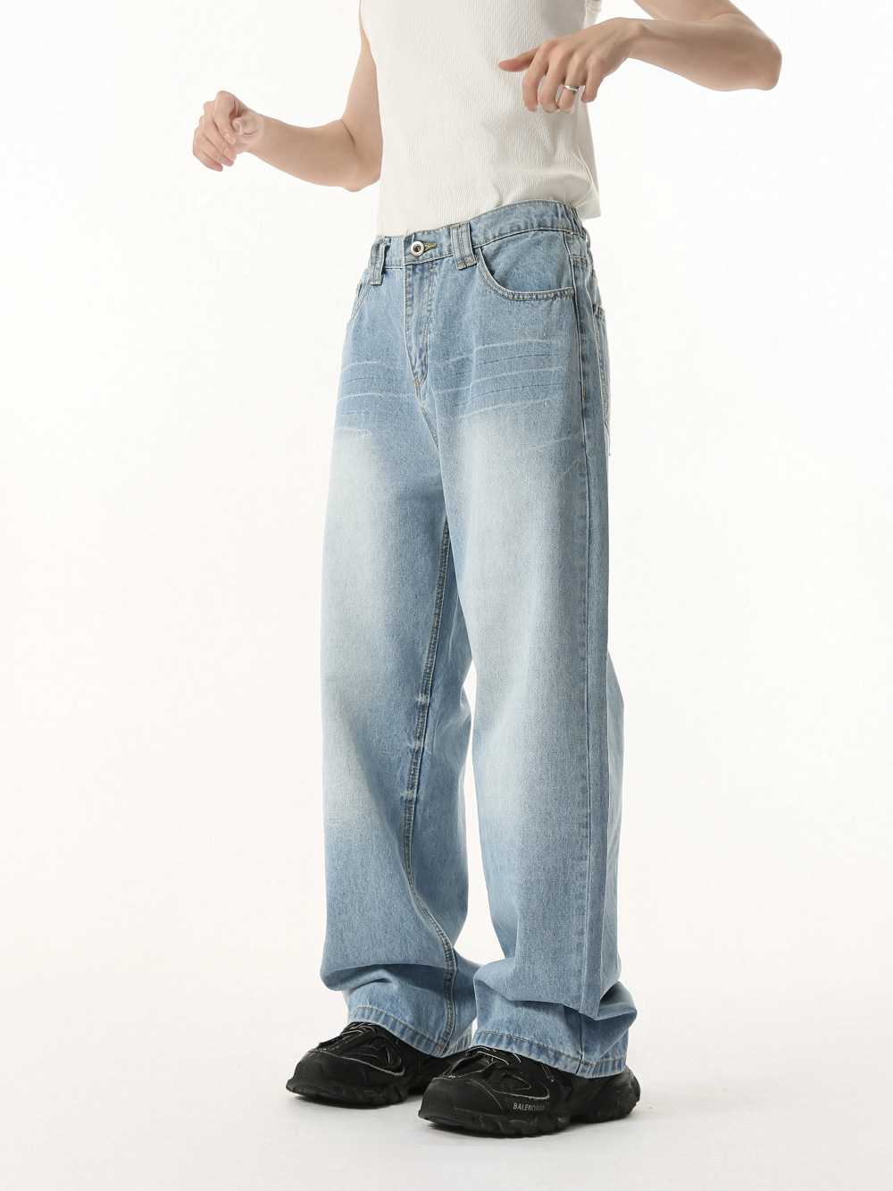 MTLCLOTHES Hombres| Nuevos productos coreanos de color claro lavado con agua molienda blanca cintura elástica recta suelta jeans de moda