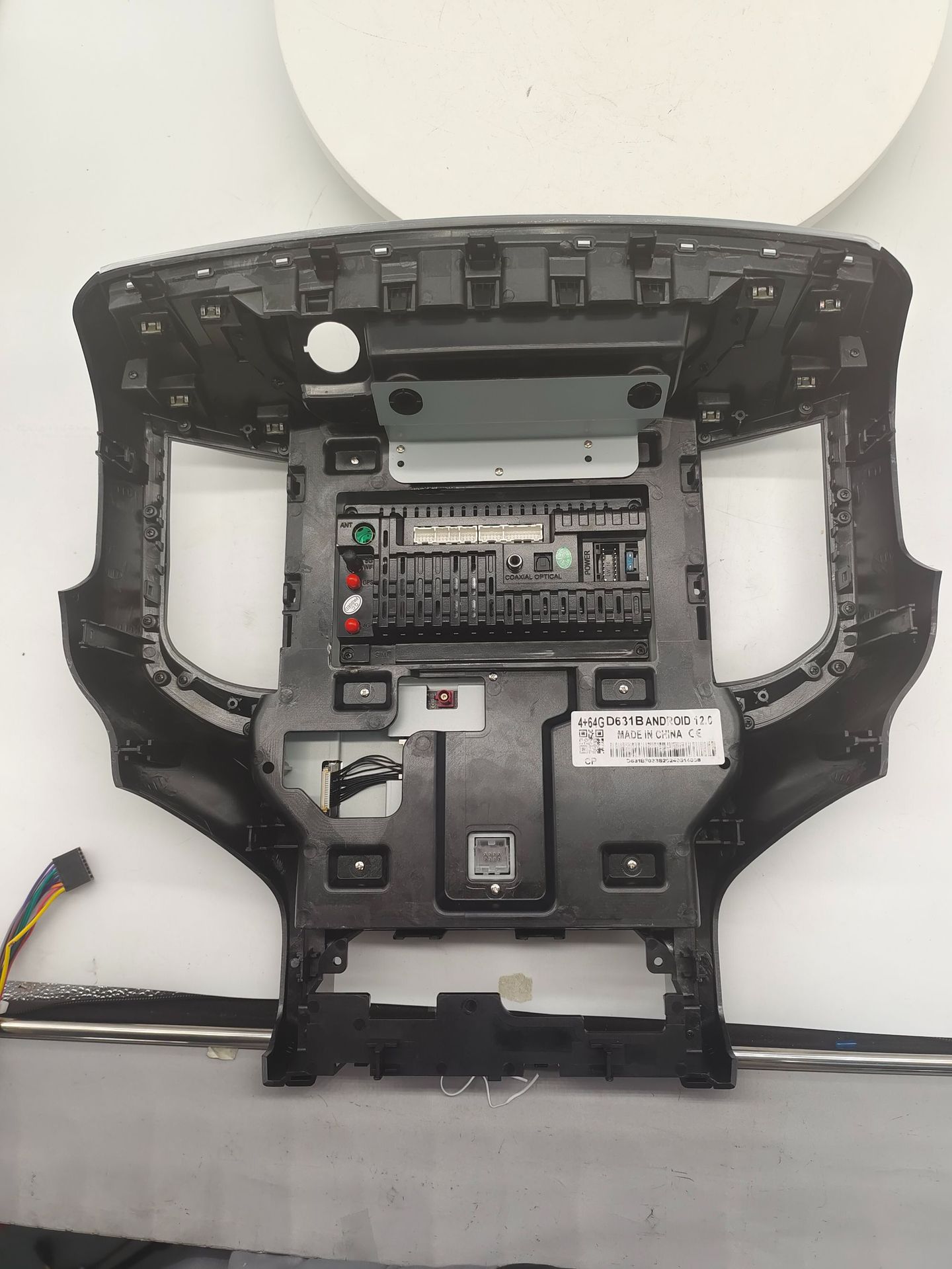 Applicable RAM 2022- 13.6 inch vertical screen high-definition wireless Car Play image Android smart car navigation