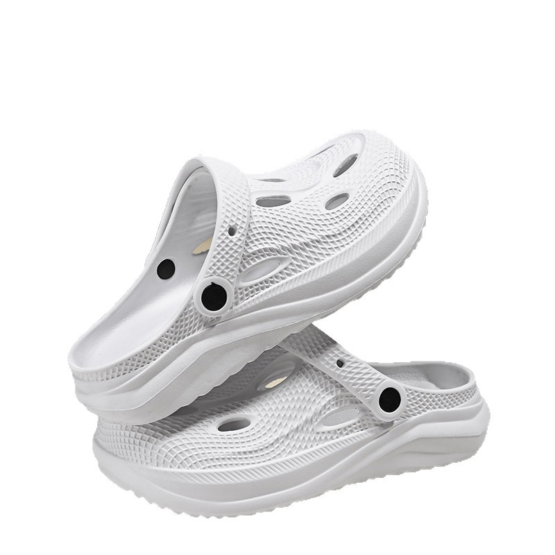 Moda casual todo-fósforo EVA ligero pisando mierda zapatos de hombre verano nuevo estilo de suela gruesa nuevo estilo Baotou zapatos con agujeros transpirables