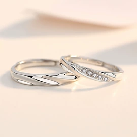 项链;手链;戒指