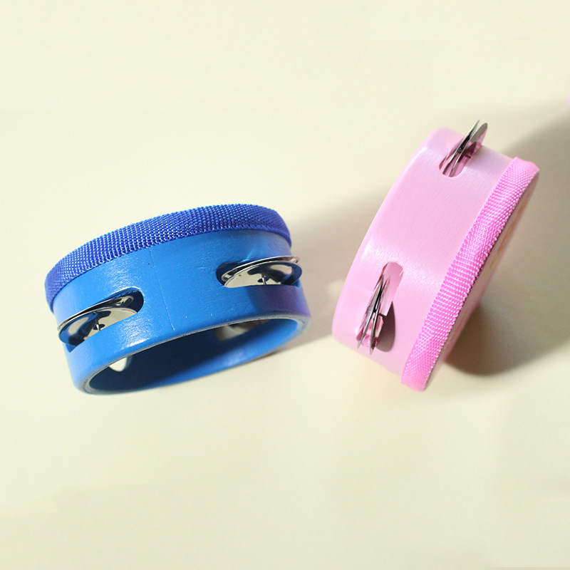 Fábrica al por mayor de madera de tamaño pequeño tambor de timbre de juguete instrumento musical para niños jardín de infantes educación temprana tambor de mano música tambor de mano