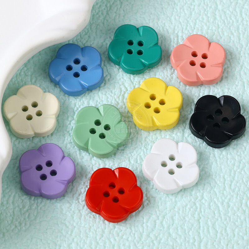 New Colorfulful Creative Flower-Shaped Four-Eye Buttons for Kidsren's Knitwears, Knitwears, Cute Decorative Hand-Sewn Buttons