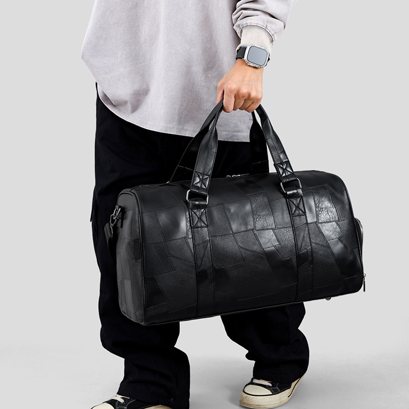 Fashionable trend capacious travel bag to go out