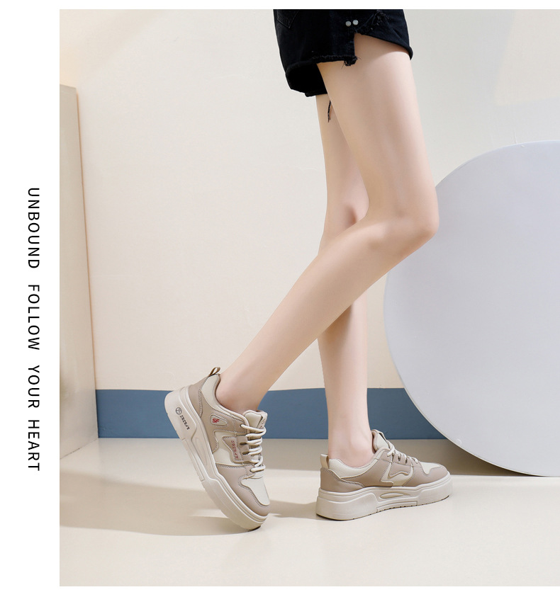 2024 automne blanc nouvelle version coréenne ins étudiante hauteur augmentant la tendance des chaussures de sport à semelles épaisses_voghion.com