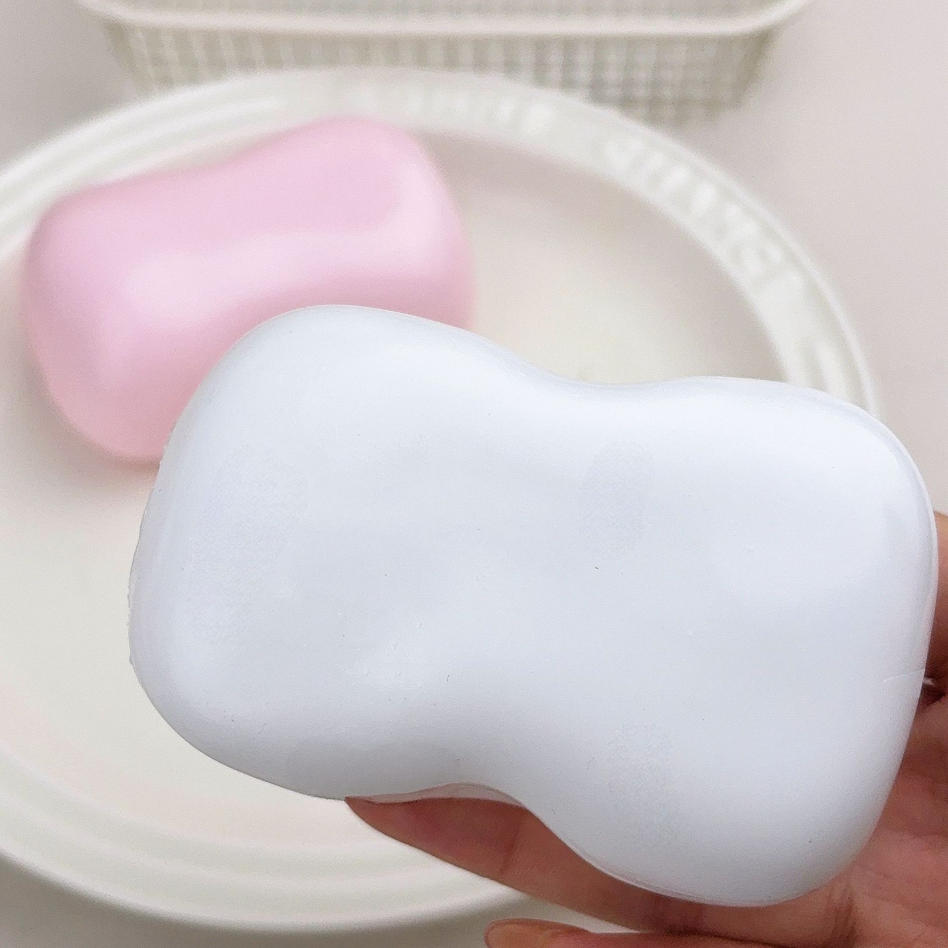 White vaseline soap [not maltose]