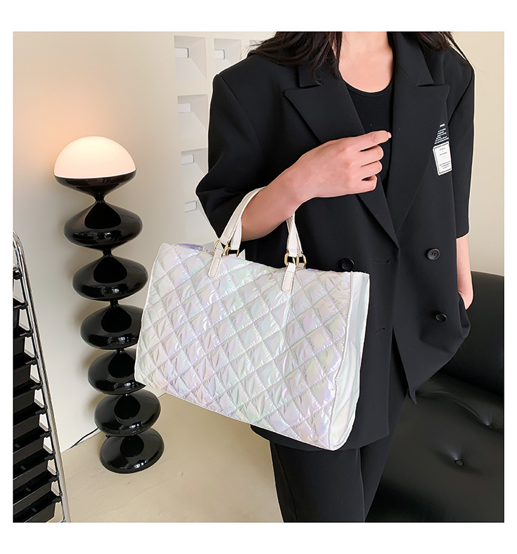 Women's Medium Pu Leather Solid Color Lingge Basic Classic Style Square Magnetic Buckle Tote Bag display picture 13