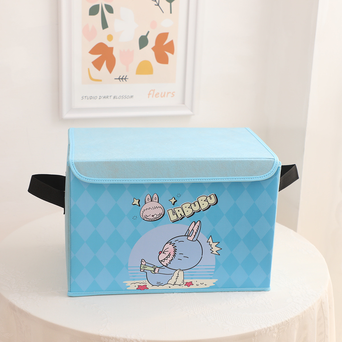 新しい漫画寮ブックスナック収納家庭用衣類おもちゃ収納ボックス折りたたみ車の収納ボックス