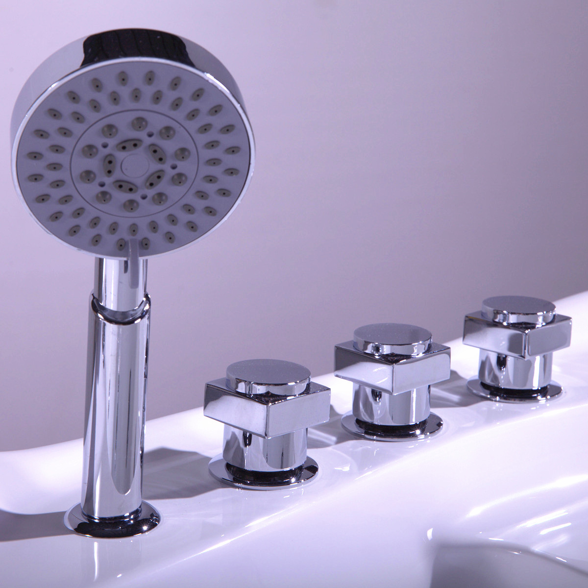 ����ֱ���ǿ������˰�Ħԡ��1.6�׾Ƶ깤�̳�������ԡ����������