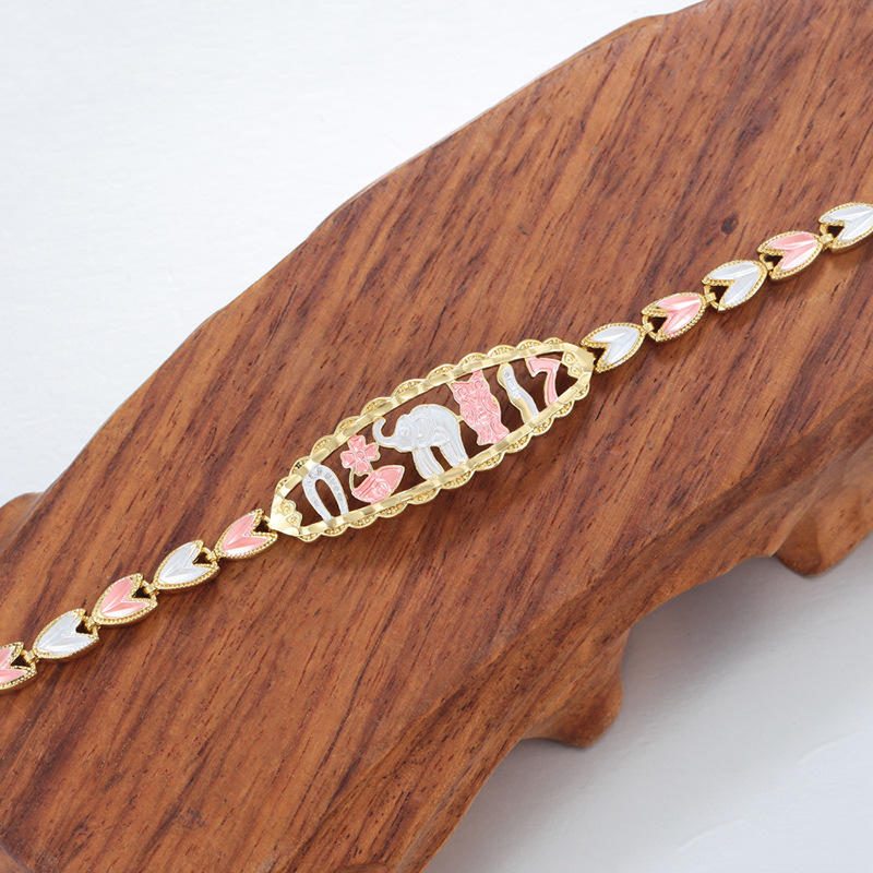 Xuping Europa y los Estados Unidos transfronterizos estilo regional personalidad pulsera de aleación de cobre chapado 14k nicho hueco joyas de mano al por mayor